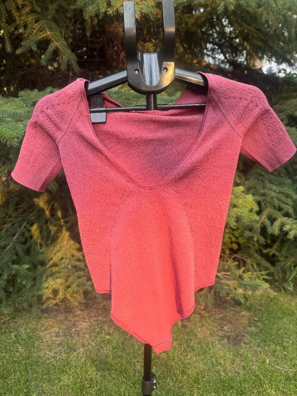 Lululemon Seamless Mesh Short Sleeve Thong Bodysuit Rose Pink Like New